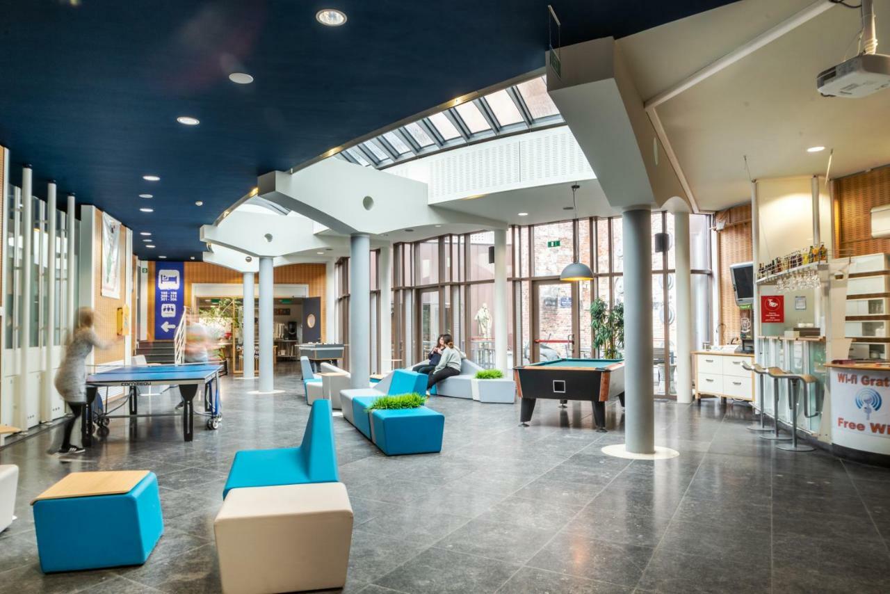 Auberge De Jeunesse De Mons Bagian luar foto